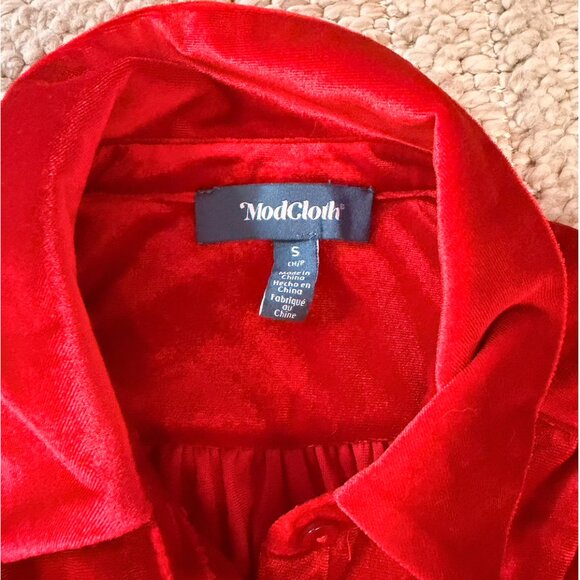ModCloth Red Velvet Button-up Women's top Small - Picture 3 of 4